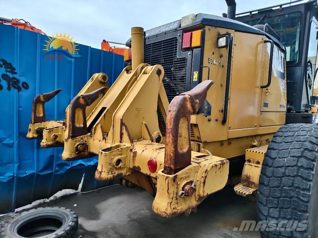 CAT 160 M Väghyvlar