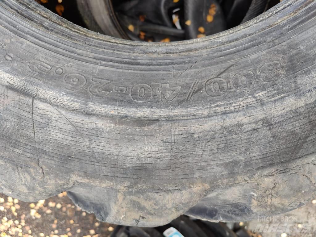 Nokian 800/40-26,5 Däck, hjul och fälgar