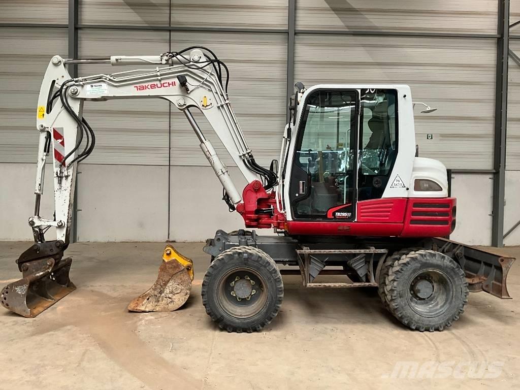 Takeuchi TB 295 W Hjulgrävare