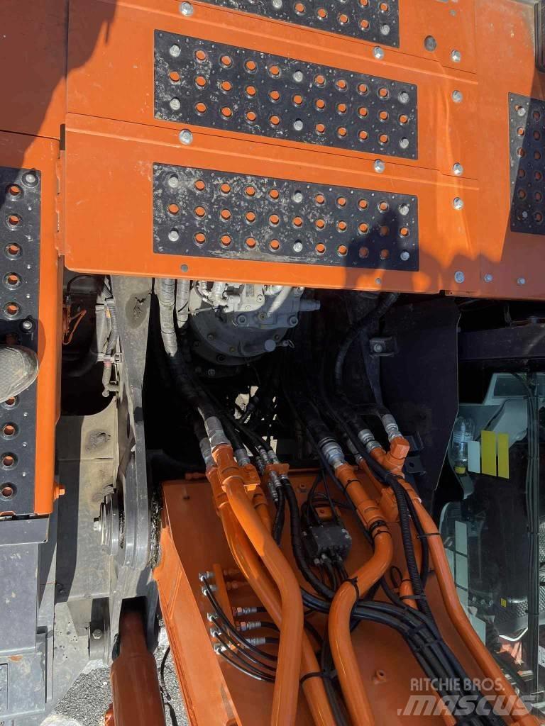 Hitachi ZX300LC-7 Bandgrävare