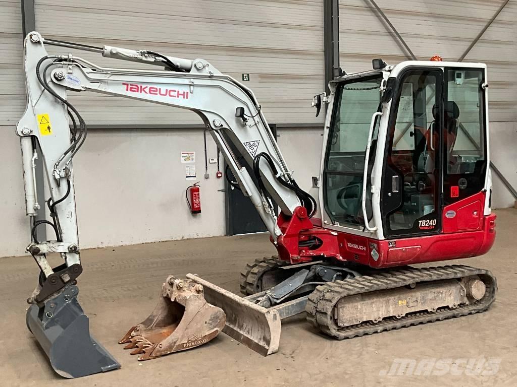 Takeuchi TB 240 Minigrävare < 7t