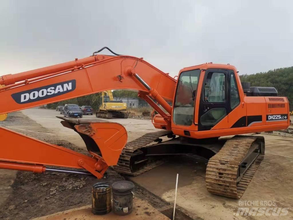 Doosan DH225LC-9 Bandgrävare