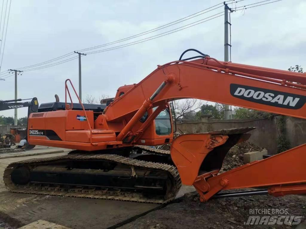 Doosan DH225LC-9 Bandgrävare
