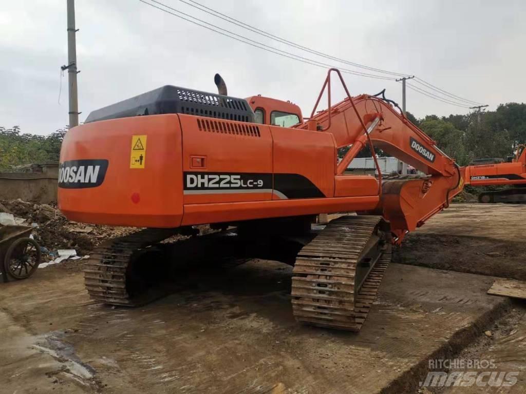 Doosan DH225LC-9 Bandgrävare