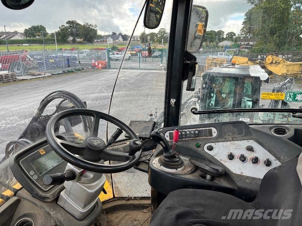 JCB 434s Redskapsbärare för lantbruk