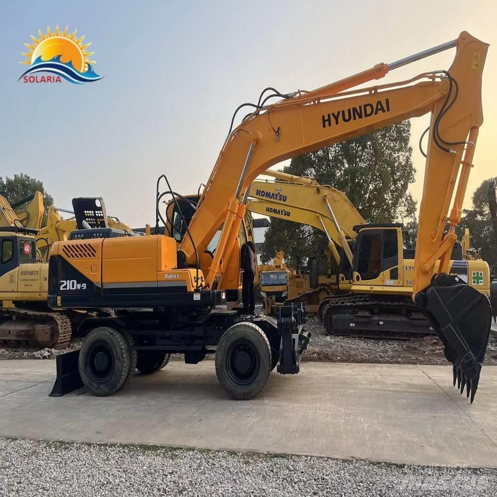 Hyundai R210W-9 Hjulgrävare