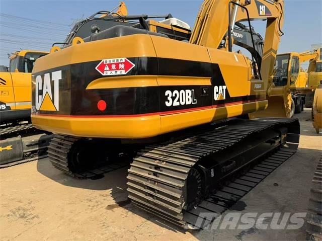CAT 320 B L Bandgrävare