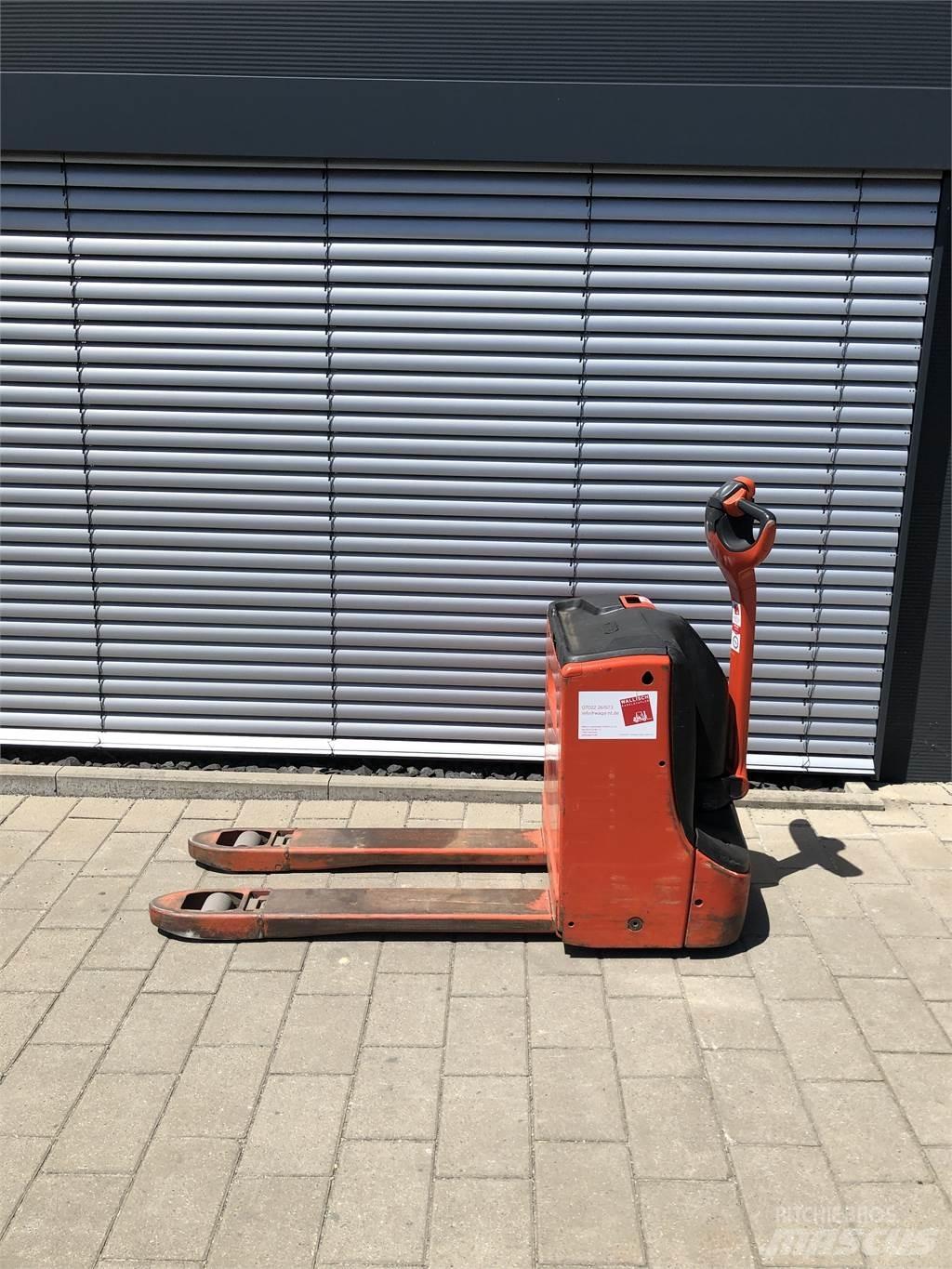 Linde T16 Låglyftare utan plattform