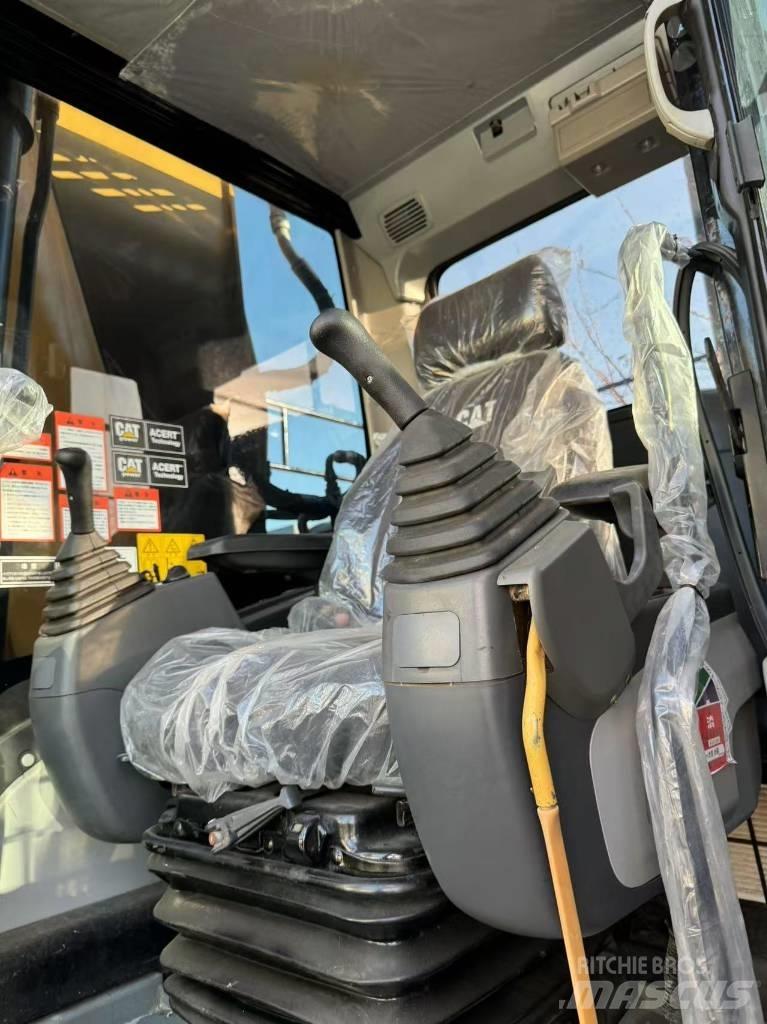 CAT 325D Bandgrävare