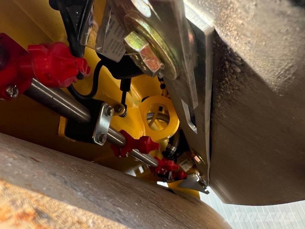 Bomag BW100 AD-5 Tvåvalsvältar