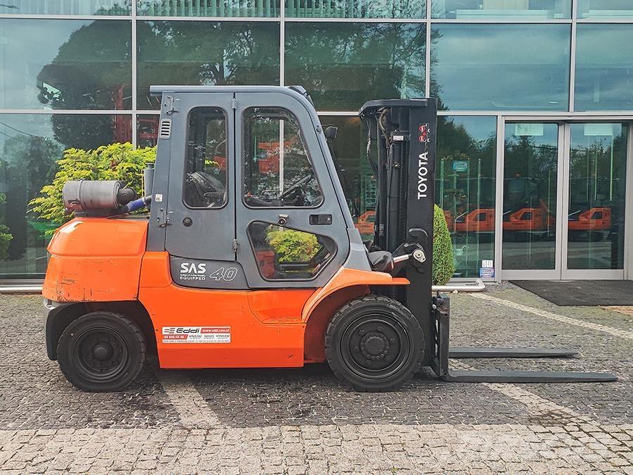 Toyota 02-7FD35 Dieselmotviktstruckar