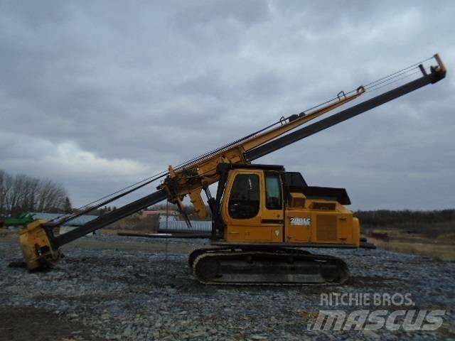John Deere 200 LC Kvistare