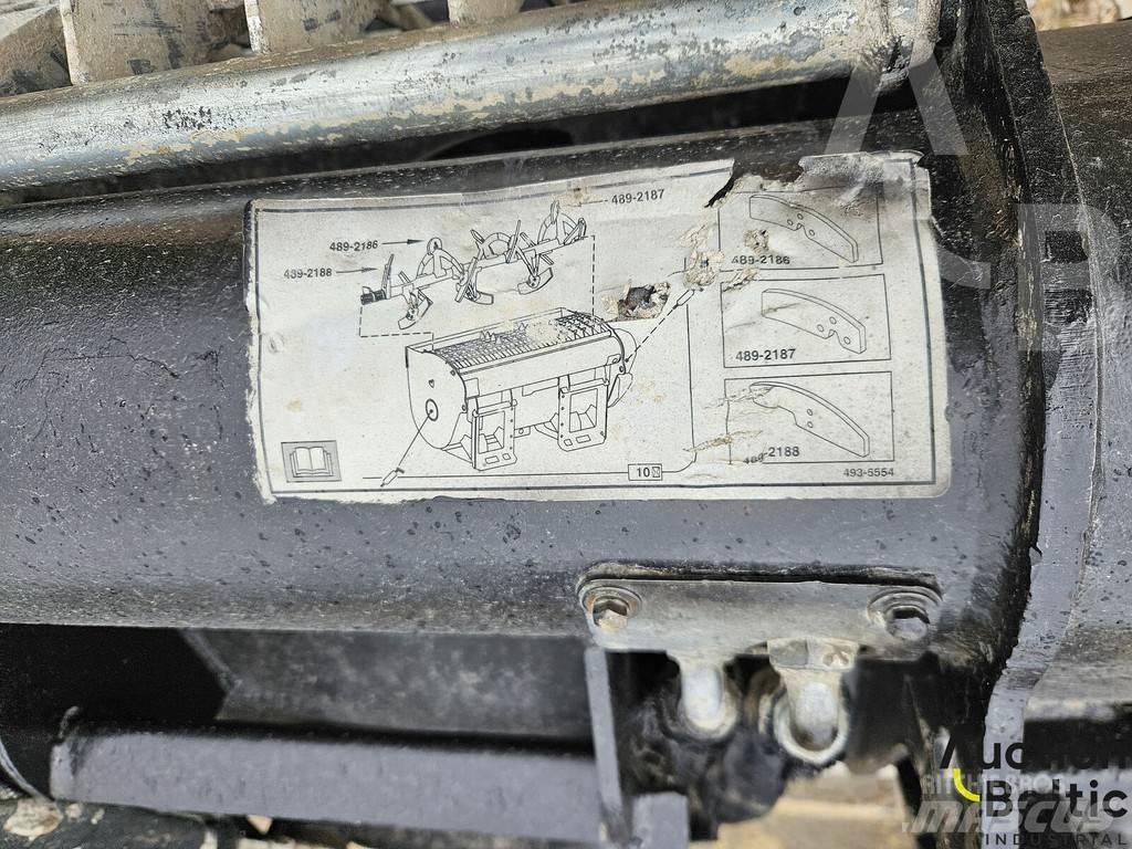 CAT 242 D 3 Kompaktlastare