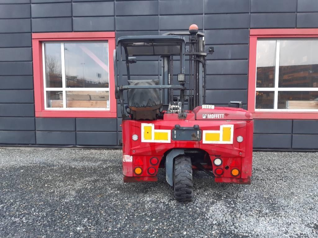 Moffett M5 25.3 Övriga motviktstruckar