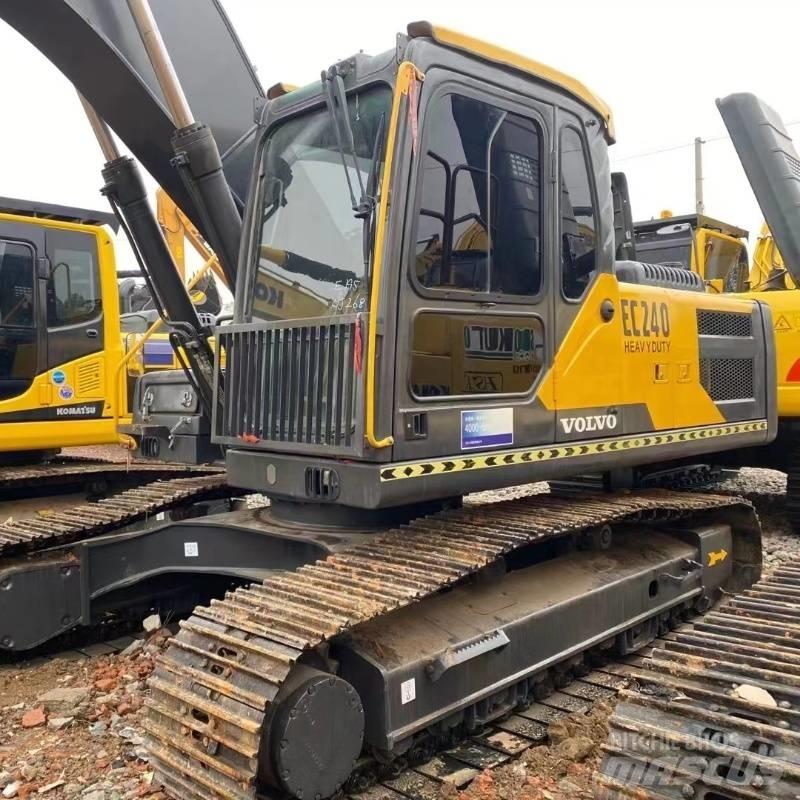 Volvo EC 240 Bandgrävare