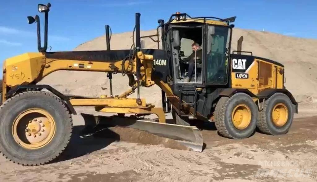 CAT 140M Väghyvlar