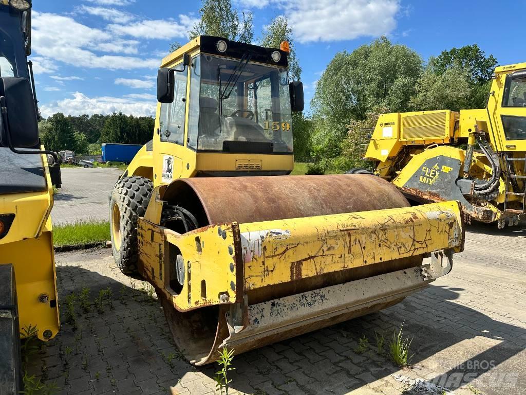 Bomag BW 211 D-4 Envalsvältar