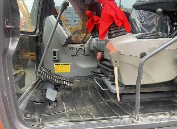 Doosan DX80 Midigrävmaskiner 7t - 12t