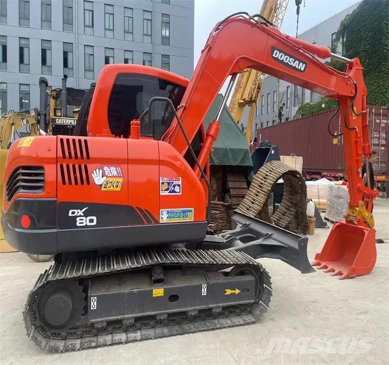 Doosan DX80 Midigrävmaskiner 7t - 12t