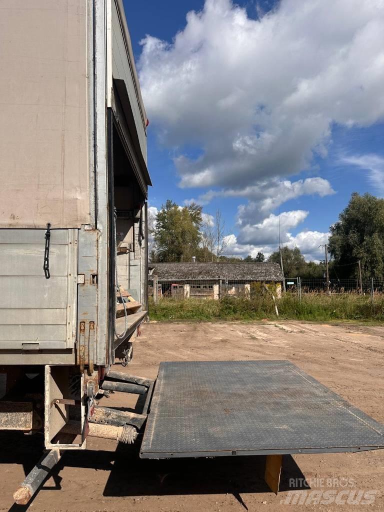 Iveco Stralis AT 190 Kranbilar