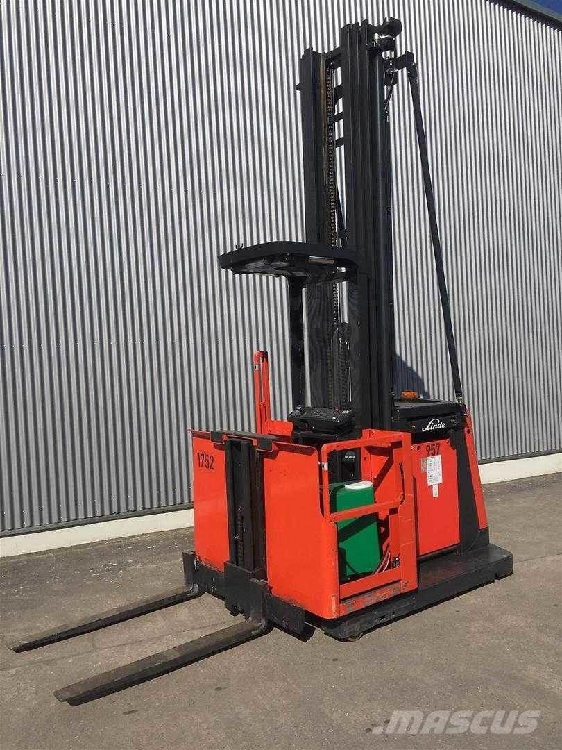 Linde V12 Plocktruck, höglyftande