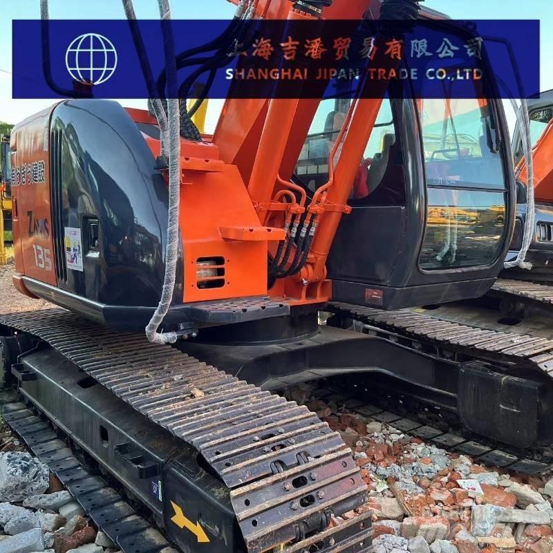 Hitachi ZX 135 Bandgrävare