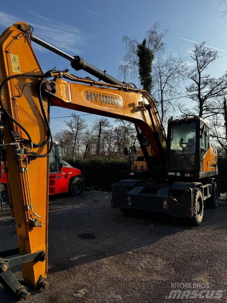 Hyundai HW 210 Hjulgrävare