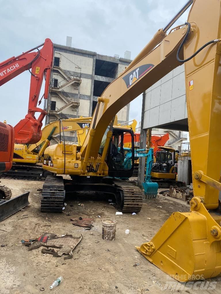 CAT 320 C L Bandgrävare