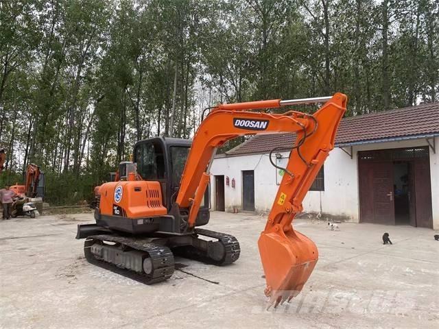 Doosan dx60 Bandgrävare
