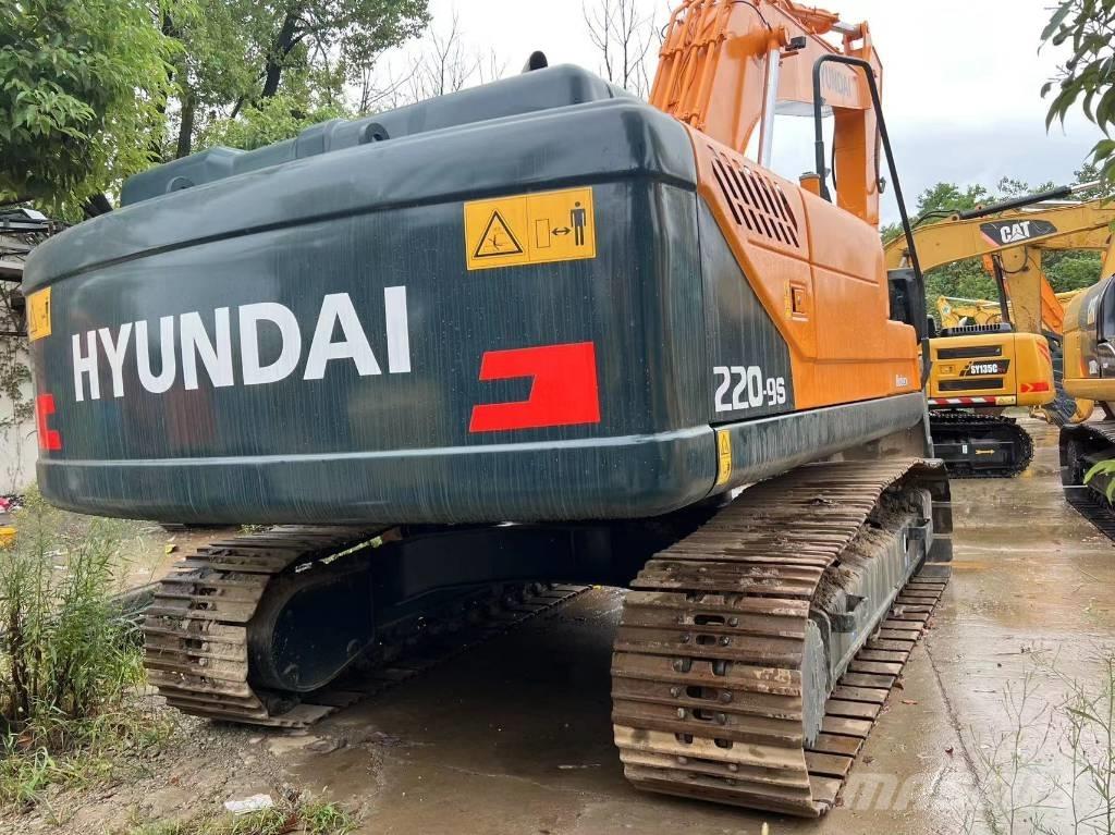 Hyundai 220 LC-9S Bandgrävare