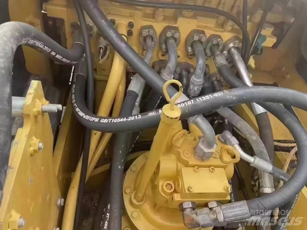 CAT 320 D Bandgrävare