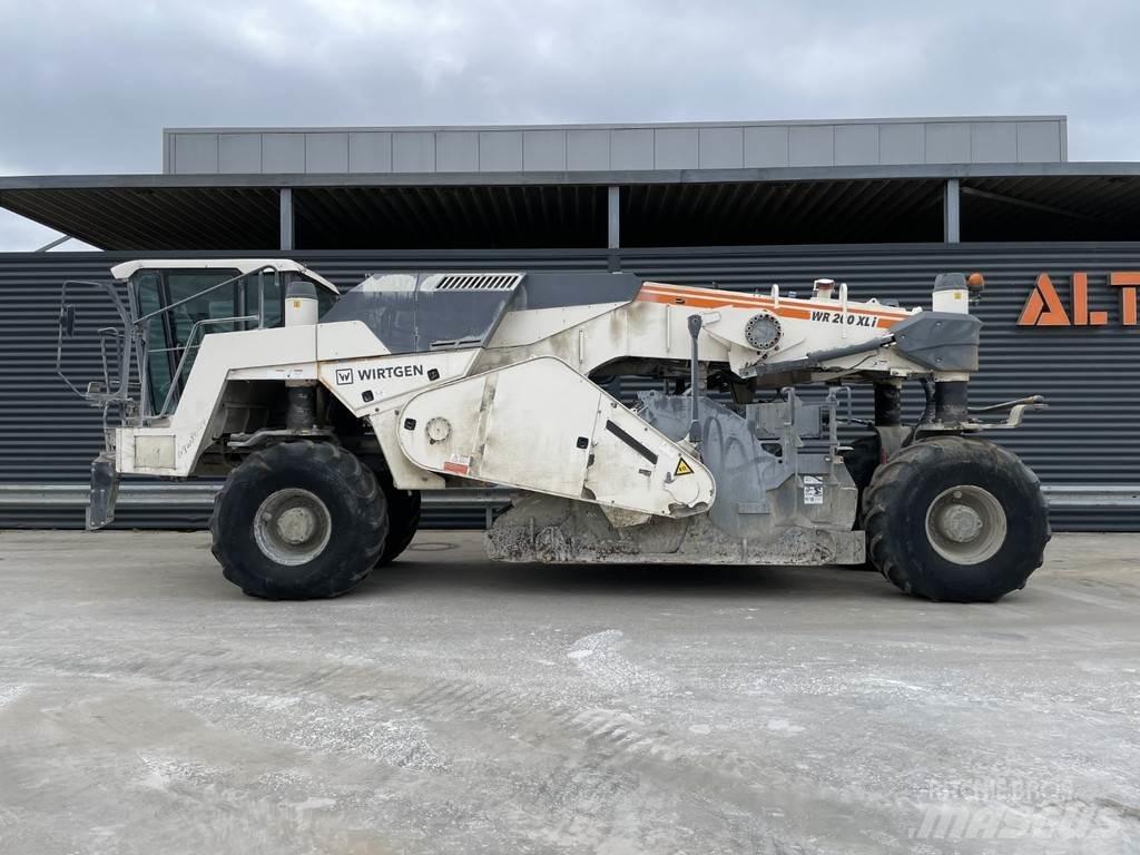Wirtgen WR 200 XLI Återvinningsmaskiner för asfalt