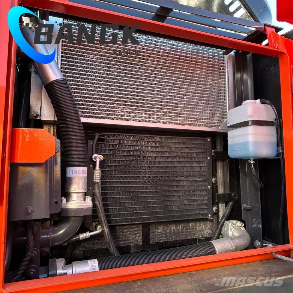 Doosan DX225LCA Bandgrävare