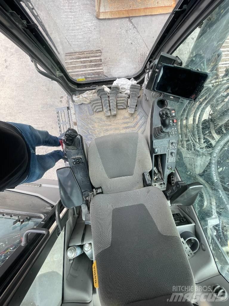 Volvo EC 300 EL Bandgrävare