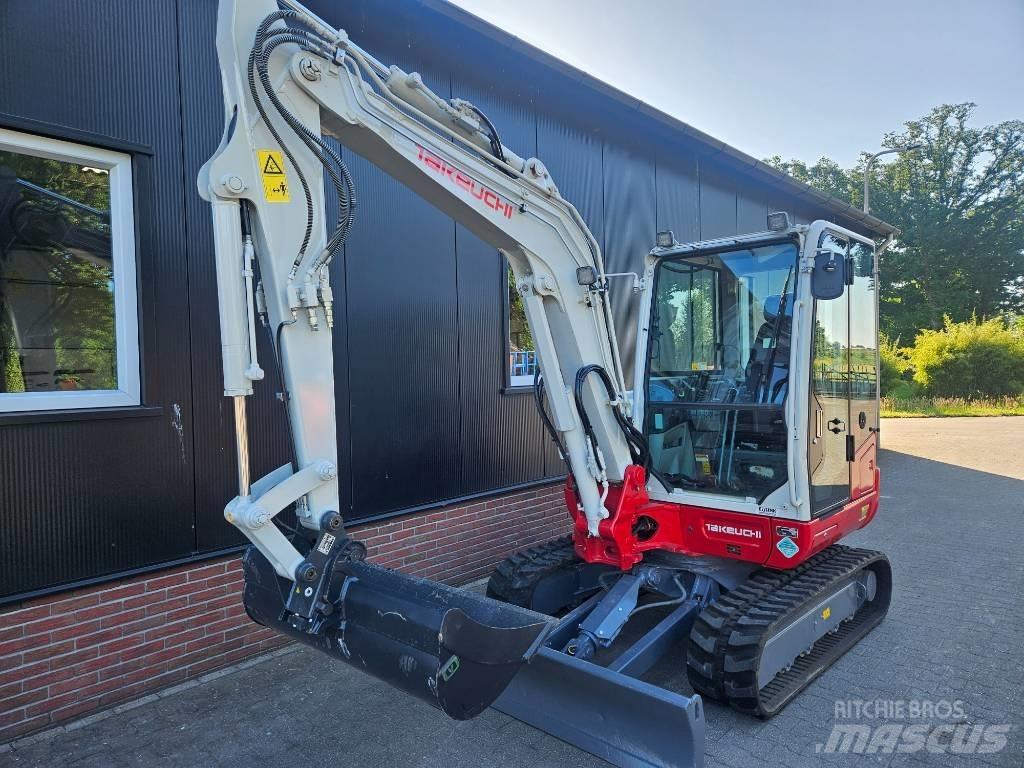 Takeuchi TB 240 Minigrävare < 7t