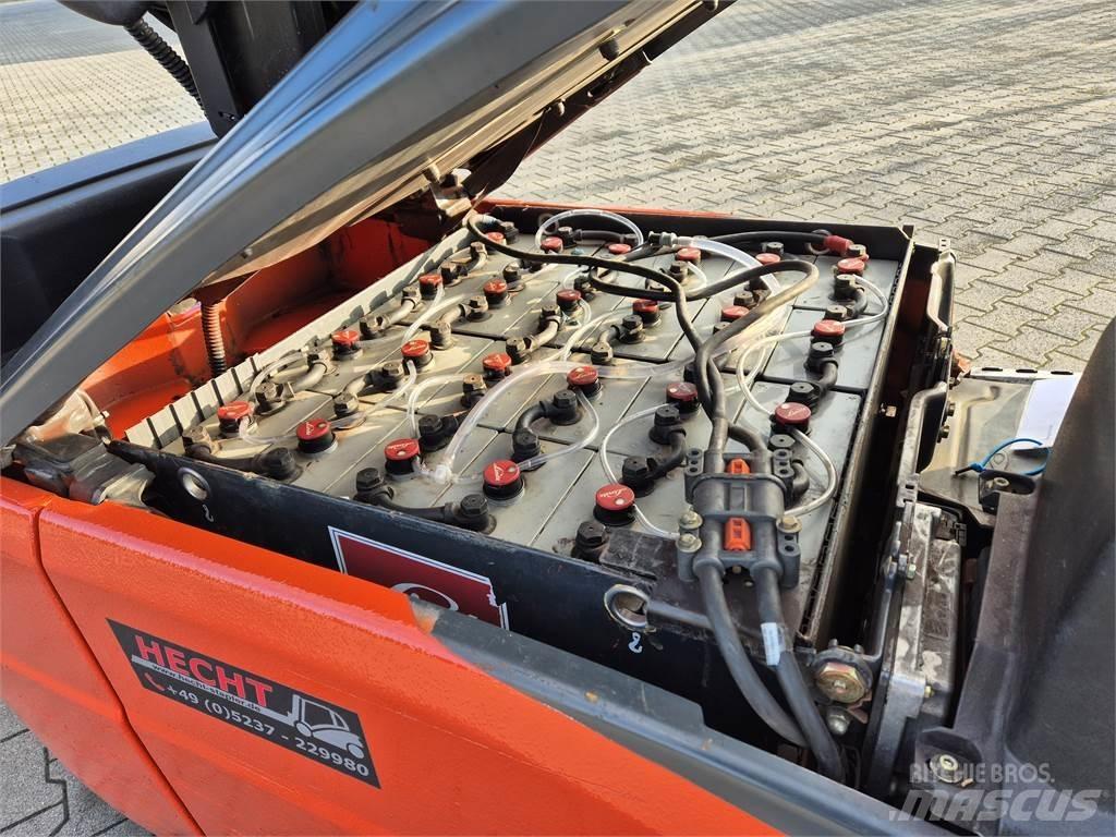 Linde E18L-02 Elmotviktstruckar