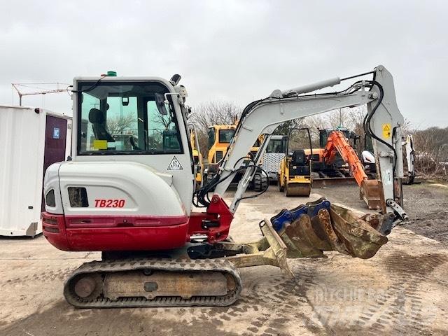 Takeuchi TB 230 Minigrävare < 7t