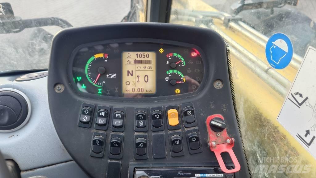 New Holland TH 7.42 Teleskoplastare