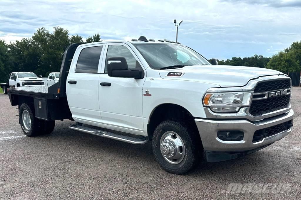 RAM 3500 TRADESMAN Flakbilar