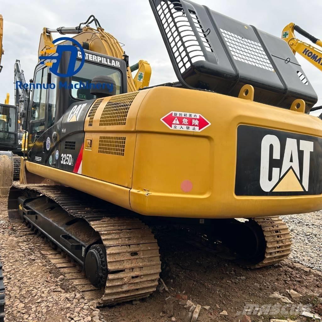 CAT 325D2 Bandgrävare