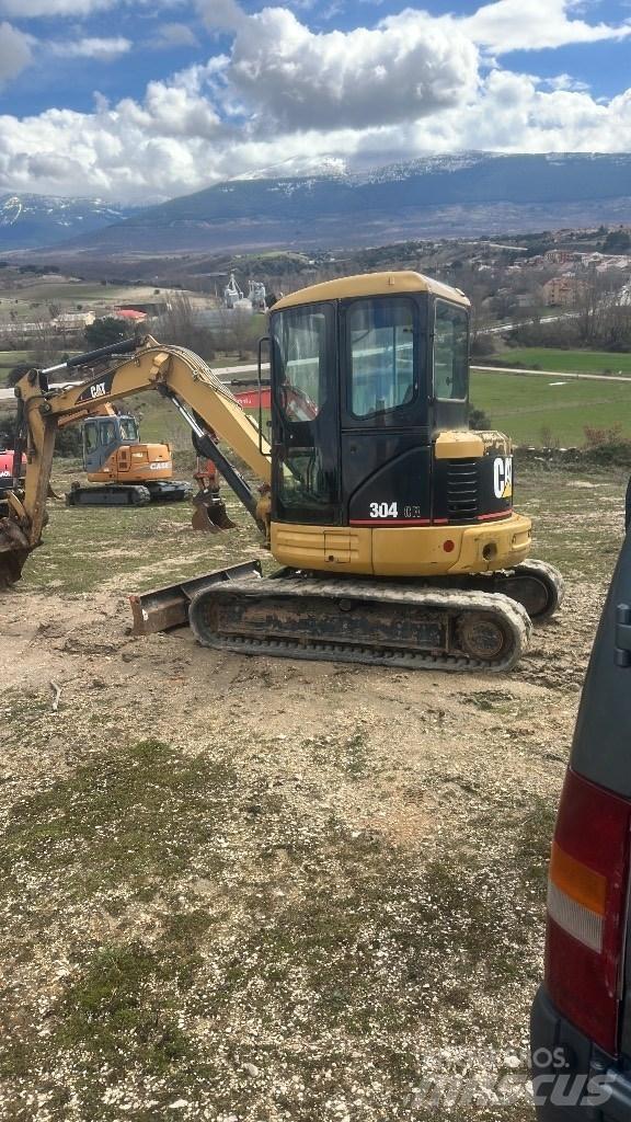 CAT 304 CR Minigrävare < 7t