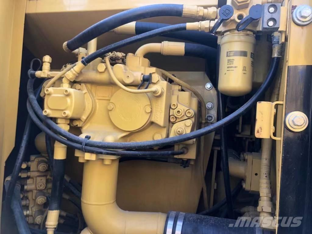 CAT 318C Bandgrävare