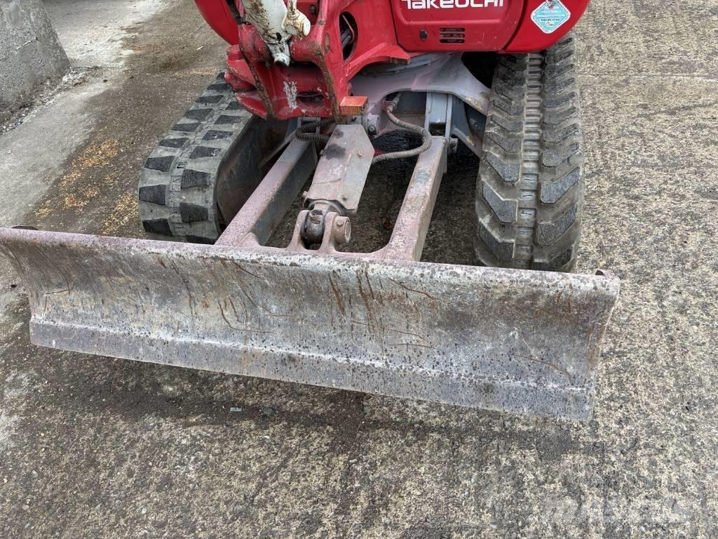 Takeuchi TB 230 Minigrävare < 7t