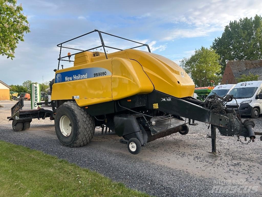 New Holland BB 9090 Fyrkantspressar