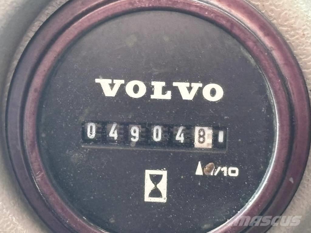 Volvo EC 140 E Bandgrävare
