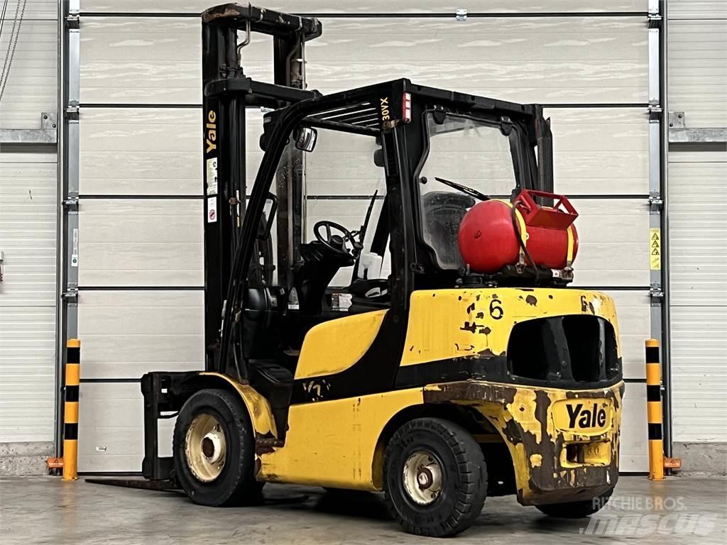 Yale GLP30VXV2445 Gasolmotviktstruckar