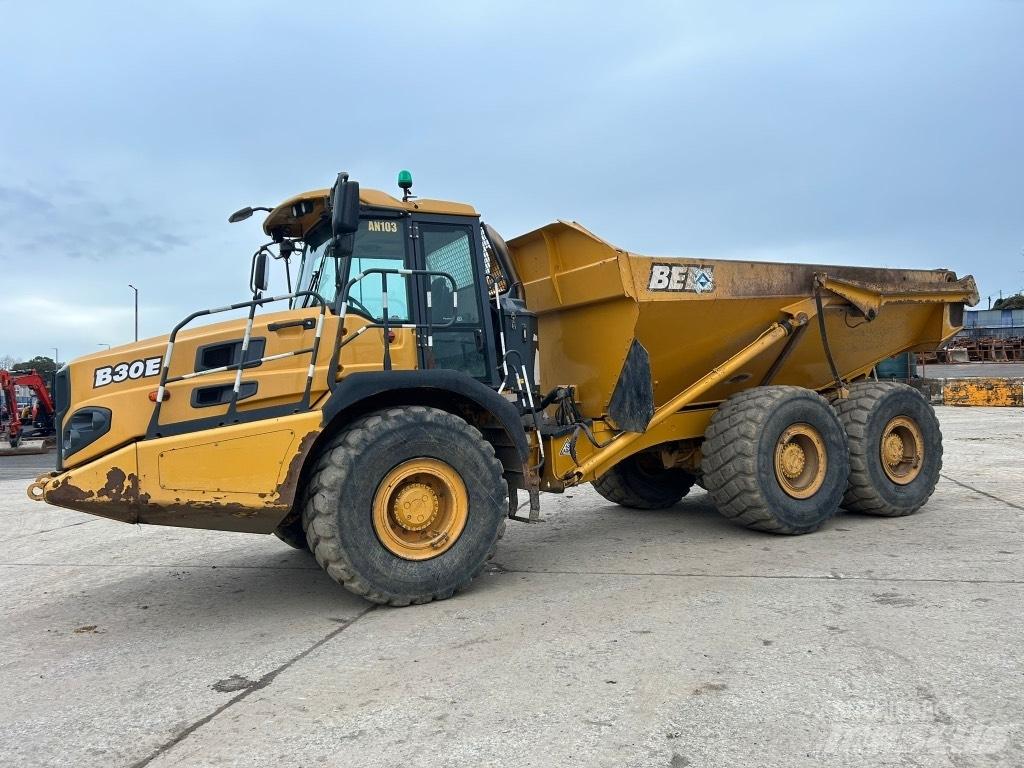 Bell B30E ( Tail Door ) Midjestyrd dumper