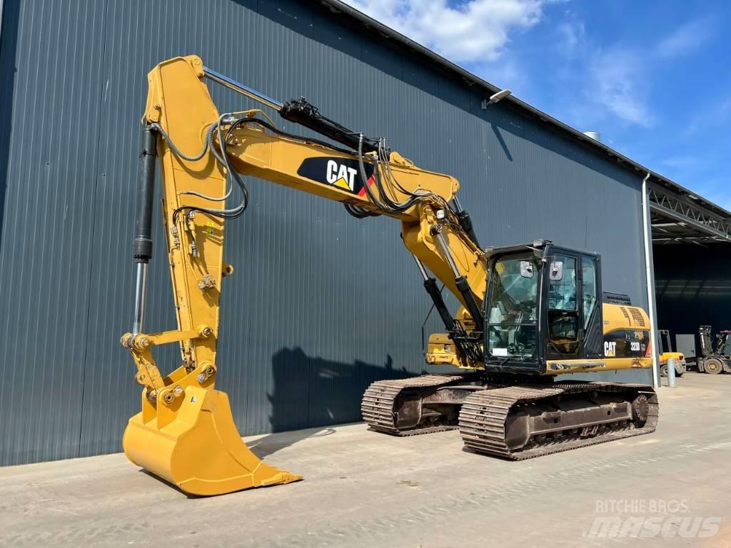 CAT 323D LN VA Bandgrävare