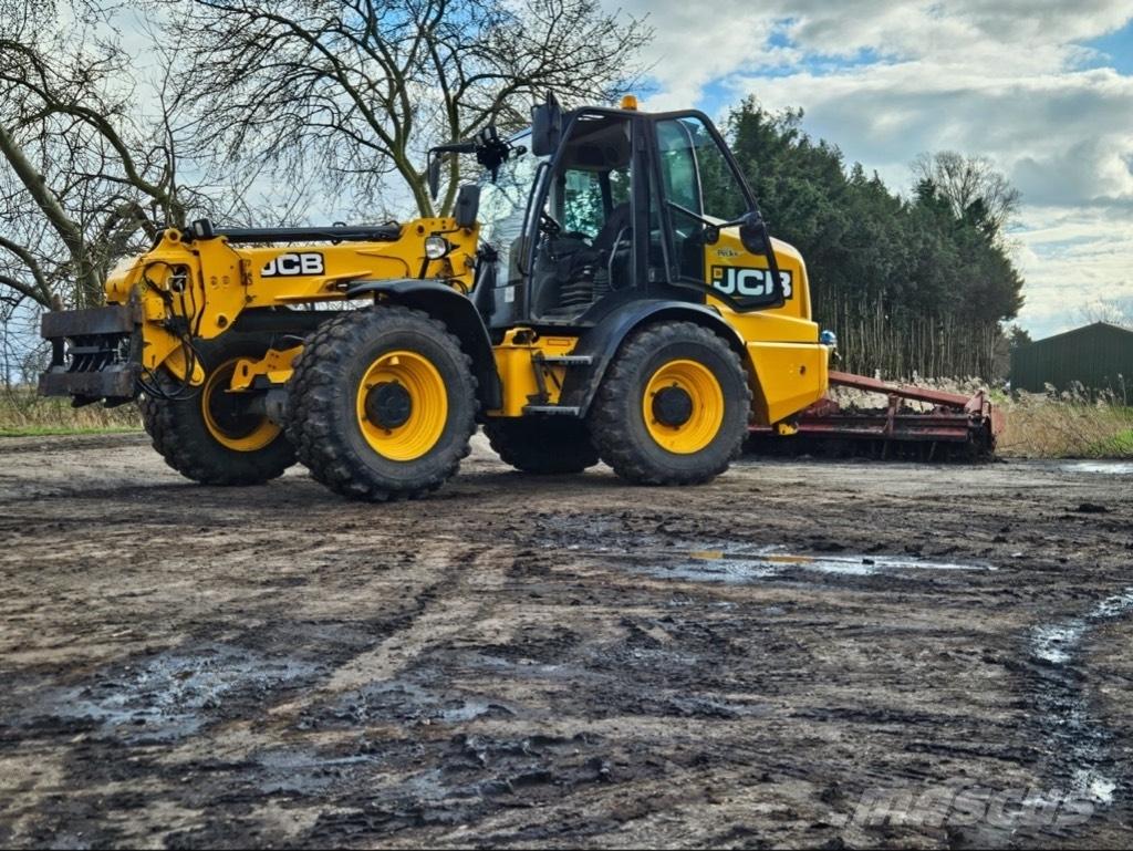 JCB TM 320 S Redskapsbärare för lantbruk