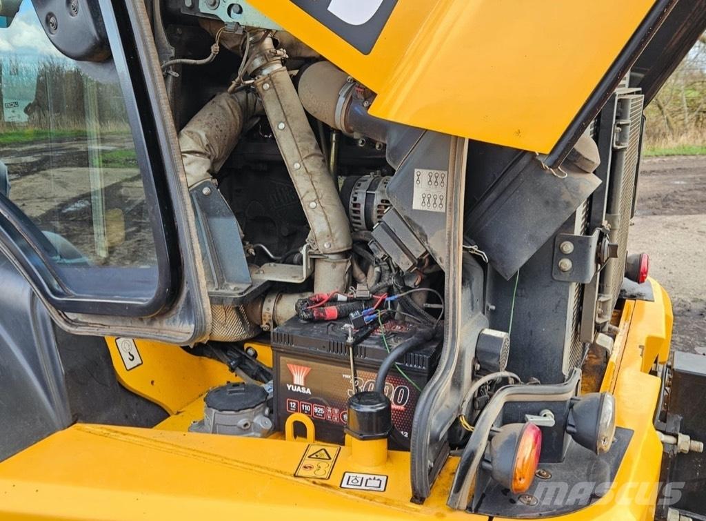 JCB TM 320 S Redskapsbärare för lantbruk